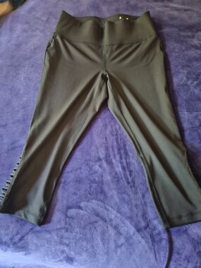 Livi Active Black Capri Leggings with Side Lattice Detail